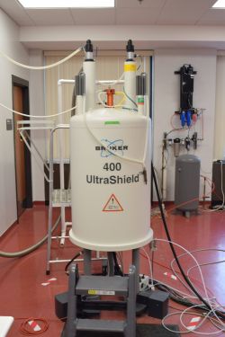 Bruker Avance III-HD 400 MHz NMR